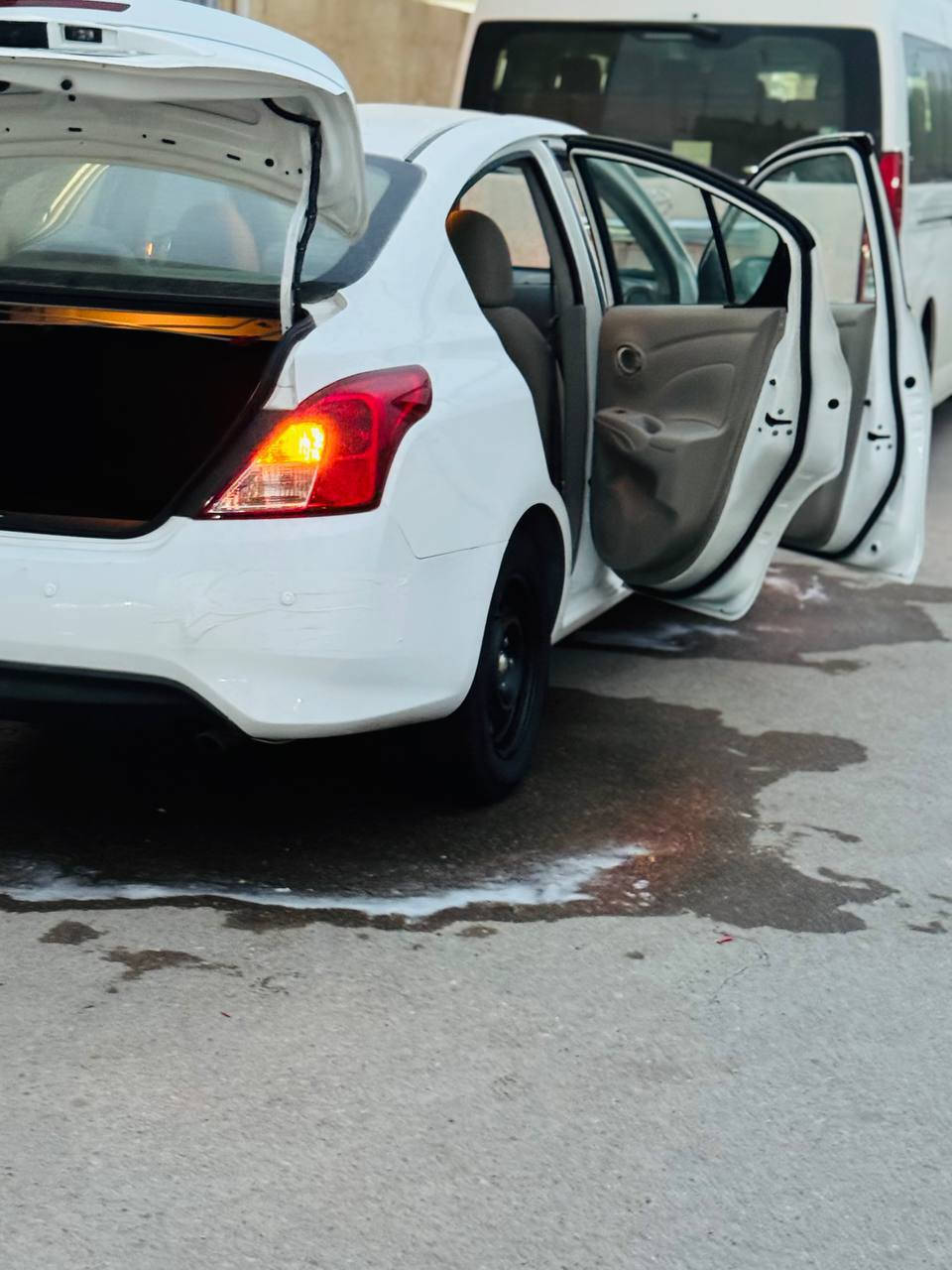 السلام عليكم نيسان كفالا ماعده شبر بارد بل جاملغ اليمن السدر سياره دوشمه ارضيه وسفاري سنويه وهزه جديده السعر تصل علا الرقم *********** مكان السياره كوت واسط
