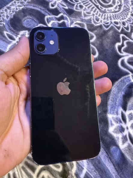 السلام عليكم حبايب ايفون 12العادي للبيع الجهاز بلادي برغي مامفتوح بي السعر 300وبي مجال مكاني بغداد بحي اور 

‭0775 785 7512‬
