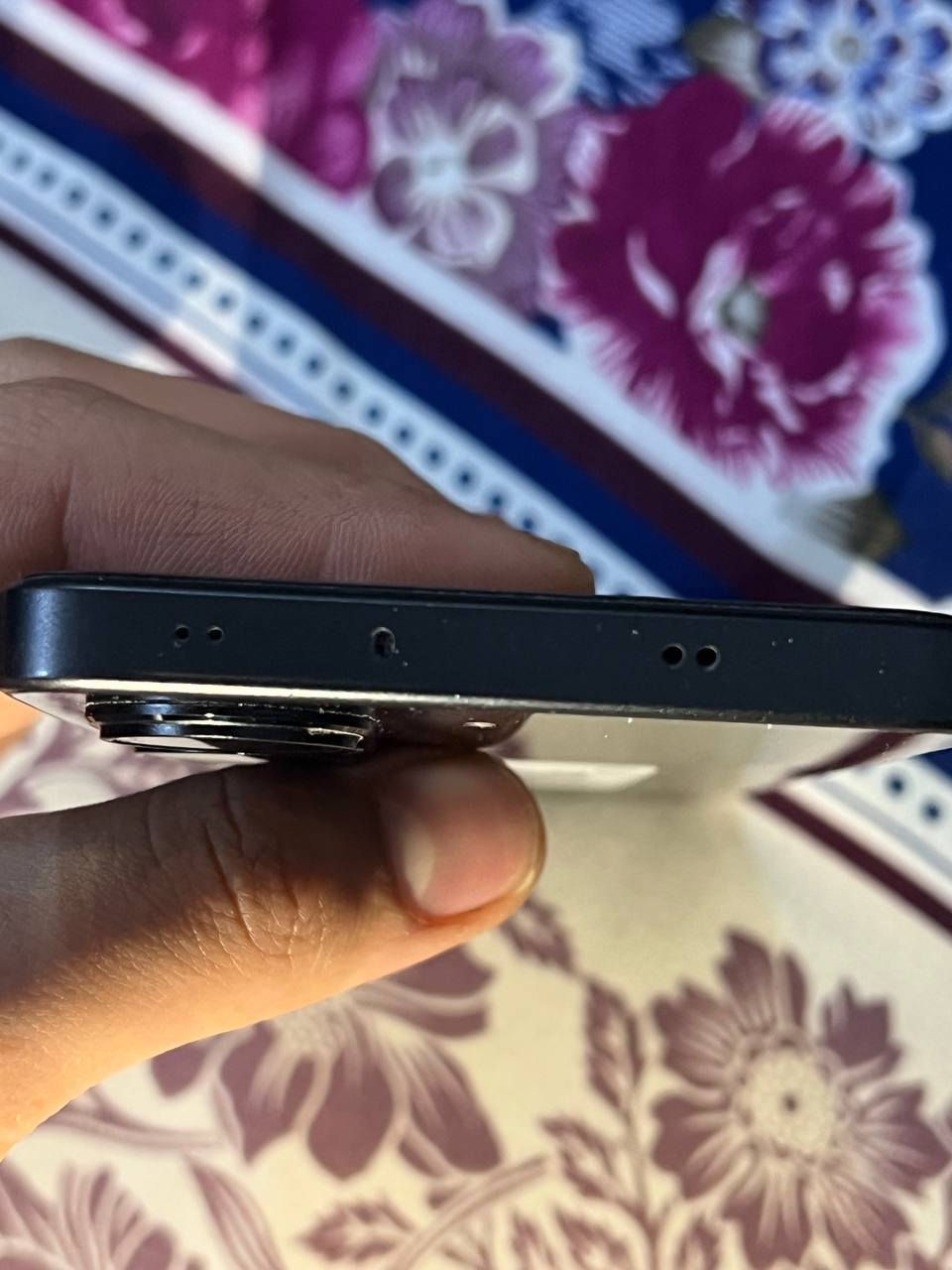 سلام عليكم
يا الله 
بوكو اكس 7 برو.  256
دبل سيم 
بعده جديد قبل 33  يوم من  ماخذه ب400 وهسه رايده 300.  
120 فريم بوبجي  والالعاب الباقيه 90 فريم 
ملحقات كامله 

شاحن 90 W

كارتون 

الاكياس موجوده كامله 

4 كفرات ويا مع الكفر الي يجي ويا 
 
مع لاسق اصلي من بوكو 

لا داخل تصليح ولا مفتوح    تجي وتاخذه تفحص باي مكان يعجبك 

ما متواجد ماسنجر فقط    واتساب 
***********
 مكاني نجف
