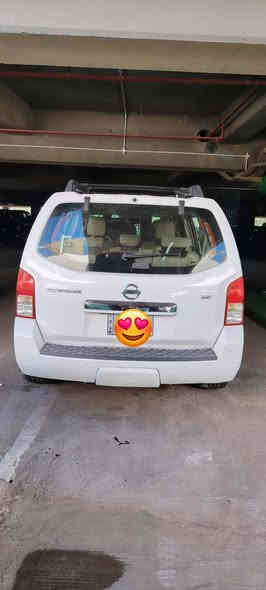 السلام عليكم 
نيسان باثفايندر خليجي لون ابيض موديل ٢٠١١ رقم بغداد مشروع وطني باسمي ماشية ١٦٨ الف كيلومتر قابلة للزيادة سنوية تنتهي ٢٠٣٠ مكفولة من الصبغ و التبديل عدا الدعاميات .
اخوان السيارة فئة SE دشبول ارمادا فور ويل خفيف و ثقيل و تبريد ثلاث قطع و تحكم ستيرن و مثبت سرعة و فتحة بالسقف و شاشة وسطية و بيها منظومة عدسات زنون و اشارات جانبيه بالمري و حمالات سقفية عدد ٣ و السيارة عليها ادامة بالكامل و جاهزة اسلمها و كلوب السرفس بيها طافي.
السيارة ابيعها ب١٣٥ ورقة و بيها مجال للجادين فقط بعد الاتصال و معاينة السيارة للاستفسار الاتصال بالرقم *********** و يوجد عليه واتساب علما بأن مكان السيارة في بغداد / حي الجهاد
