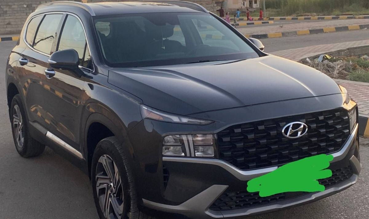 سنتافي موديل 2023 
وارد امريكي السياره 
ماشية٢٦ فقط 
وترقيم جديد رقم بغداد 
2500 محرك  
كشن كهربائي 
بصمة ابواب 
بصمة تشغيل
تشغيل عن  بعد
رادار امامي خلفي جانبي 
أنظمة قيادة 4 
comfort
sport
smart
snow
-- اطفاء ذاتي
اوتو هولد
مانع انزلاق
كيرها يجي  دكم بيانو
تبريد منفصل 
تبريد قطعتين
فور ويل  
فول تحكم استيرن جهتين
شاشة تدعم كار بلي  مع كامرا خلفية دوارة
مانع انحدار 
رادارات جانبيه امامية خلفيه
شحن مبايل واير ليس
مانع تصادم امامي خلفي 
تحديد مسار قيادة آليه 
شفتات استيرن 
تدفئه كشنات

فول تحكم استيرن جهتين

شاشة تدعم كار بلي  مع كامرا خلفية دوارة

مانع انحدار 

رادارات جانبيه امامية خلفيه

شاشة اعطال 

لدات امامي نهاري

بك لايت لد 

منافذ شحن امامي خلفي 

وباقي المواصفات معروفة 
حادث السياره جدا بسيط يمك رقم الشاصي وشوف 
سعرها ٢٢٥
الاستفسار 
***********
