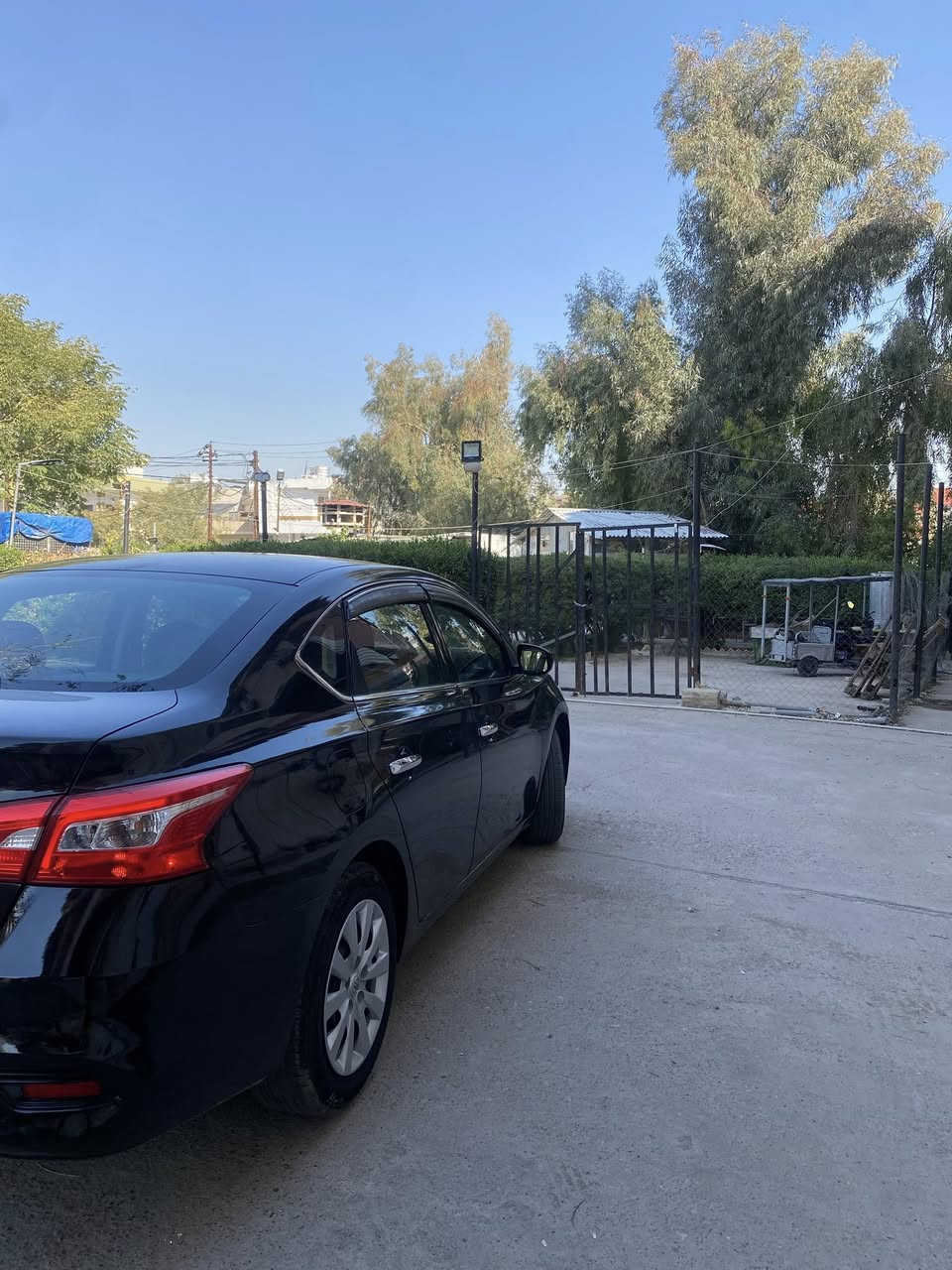 سلام عليكم للبيع نيسان سنترا 2019 موصفات S سياره بعده جديد ماشيه 57 ميل كير محرك كلها بشرط سنويه 2027 حادثها بونيد وجاملغ بدون دواخل بدون ايرباك وبدون شاصي وحادث موضحه بالصوره 👈 للاستفسار ***********
