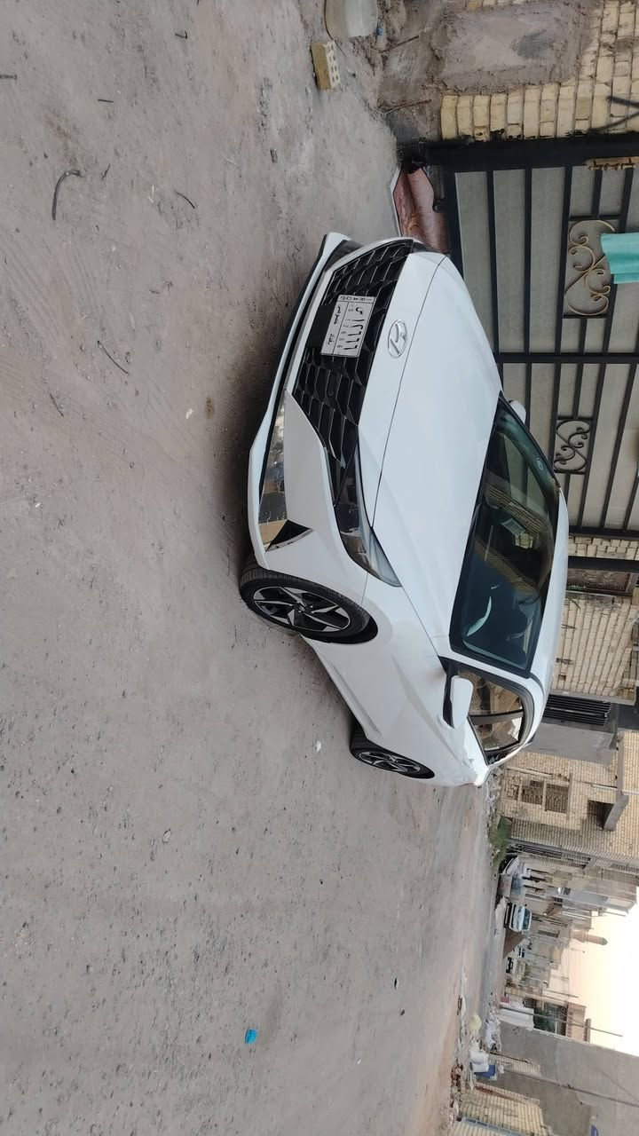 هونداي افانتي مديل 21 محرك ١٦٠٠ دبل نوزل اربع انظمه قياده تحكم استيرن كامل كروز قفل سرعه تحديد مسار قياده ذاتيه مانع تصادم مانع انزلاق كشنات جلد السياره بدون صبغ عده الدعايات وبارد بجاملغ صفحه السايق المامي وشويه من البنيد بار فقط السياره مرقمه معوقين بسم ولد شاب مكان السياره بغداد حي الجهاد رقم *********** السعر ١٢٣
