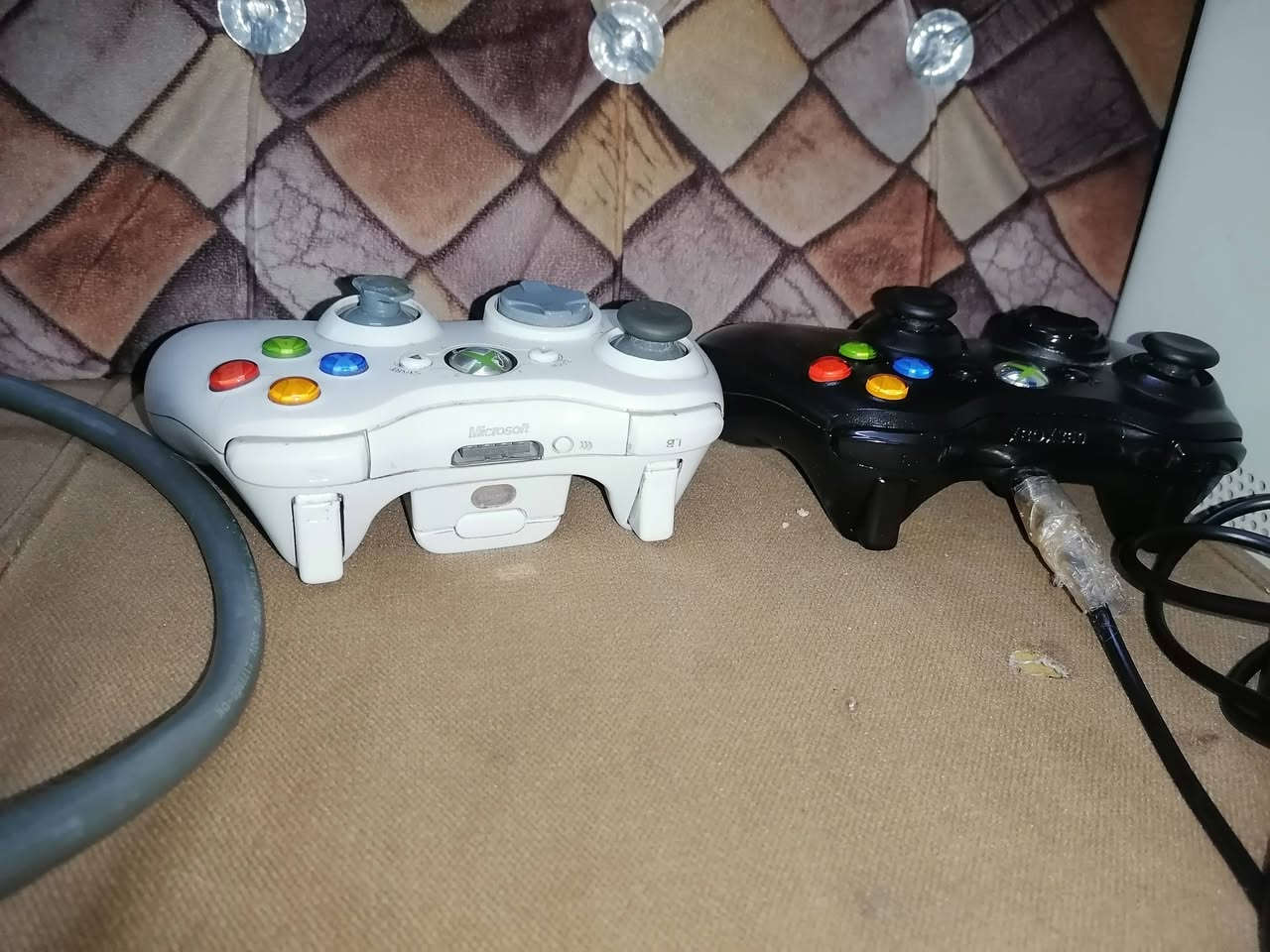 ايكس بوكس 360فول موصفات بي 80لعبه خزن داخلي للاستفسار الرقم*********** السعر80وبي مجال
