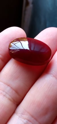 عقيق يماني أحمر • خام ملكي • توصيل