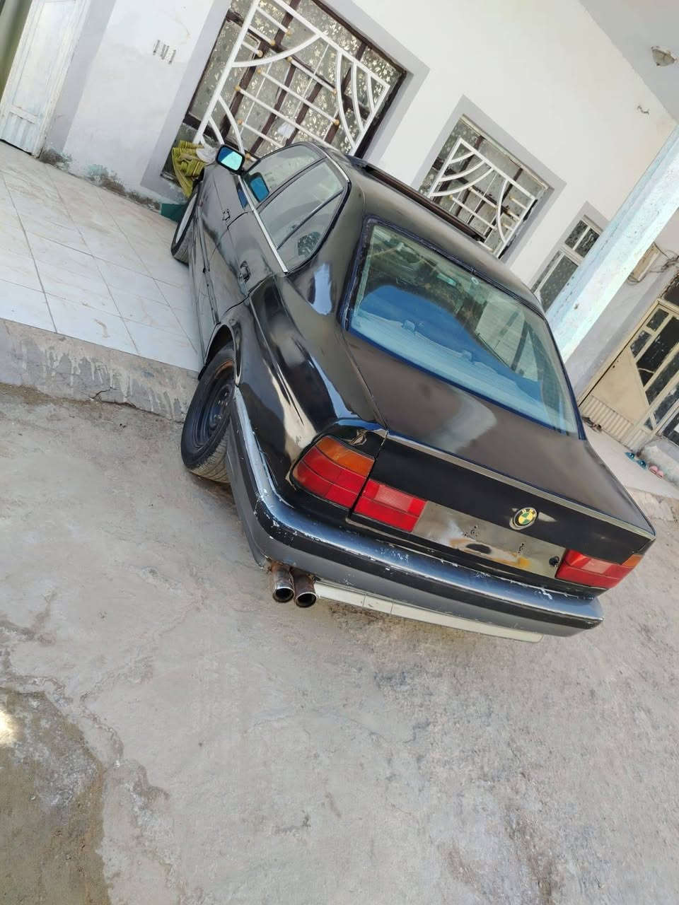 سلام عليكم بيئم دبليو 525 موديل 1991 سعر 45 وبيه مجال رقم كركوك للاستفسار الاتصال 
***********
