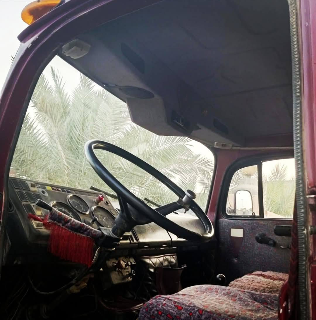 سلام عليكم
ابوردين نضيف من كلشي كله بلادي وضع شركه مصبوغ جماليه فقط
موديل 84
حموله 9الف لتر 
مشروع وطني رقم انبار
سياره جاهزه من كلشي 
وما بيه اي ملاحضه 
نگره سلف 

للاتصال ***********
