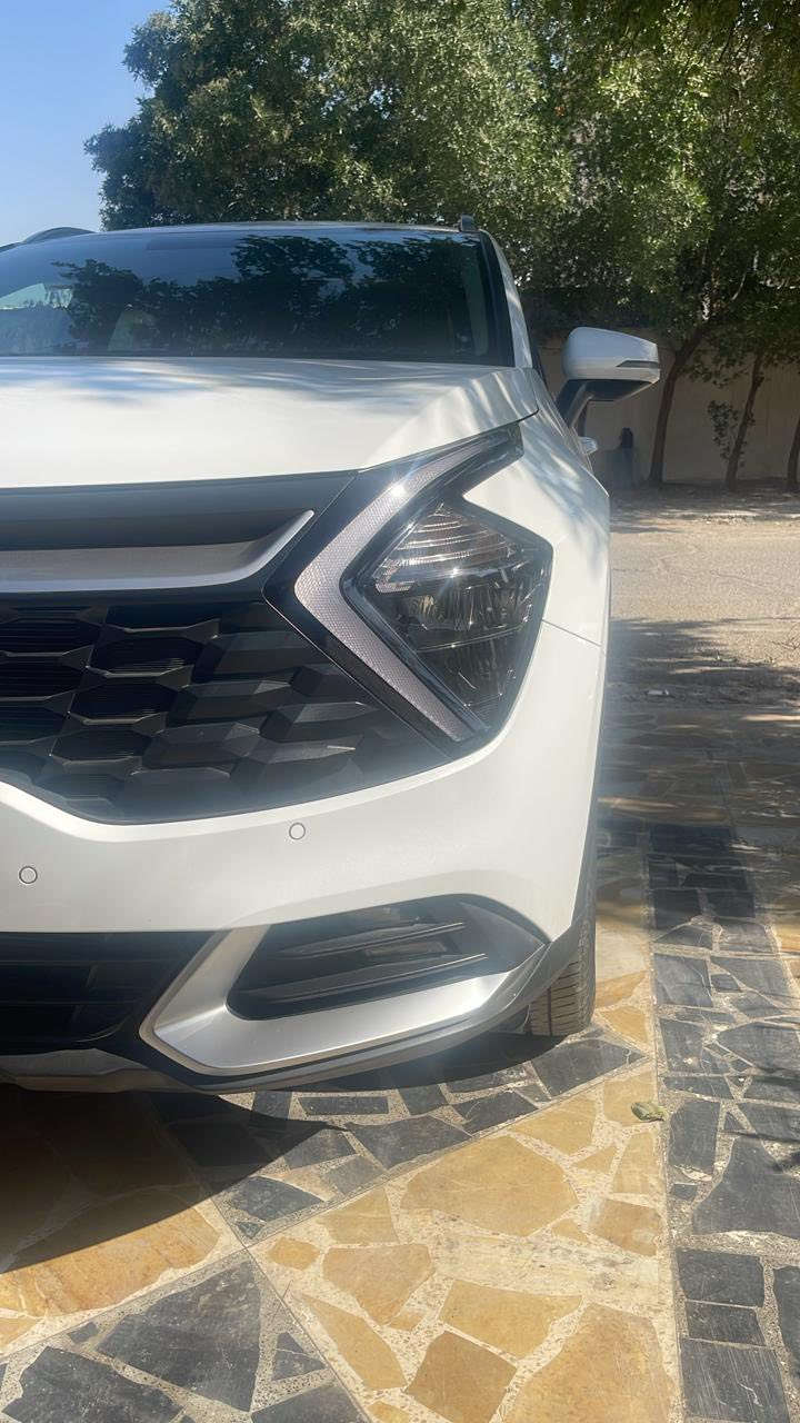 السلام عليكم وعليكم السلام للبيع كيه سبورتج موديل 2025
وارد خليجي فول ماعدا البونراما شاشه كاربلي صندوق كهرباء شايرمري رادار خلفي امامي نقط عمياء جوانب سياره بيها هواي مواصفات السياره مكفوله حاله الواكاله العنوان بغداد شيخ عمر
اخوان غير متواجد على الفيس وهذا الرقم ***********
السعر 233 وبيها مجال
