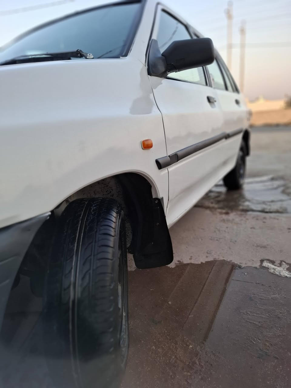 سلام عليكم للبيع اوالمراوس شرط التحويل موديل ٩ كير مكينة كفالة لبدي شوف العين تخم تاير جديد حدادية جديدة كهربائيات كلهة  شغالة نقصهة بس تبريد واتساب موجود ***********
