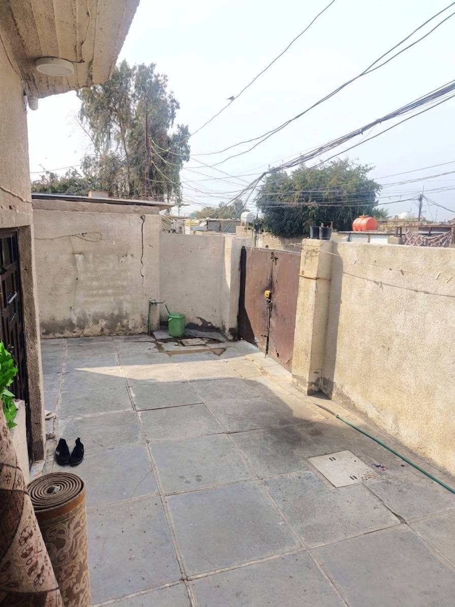 🌟 فرصة ما تتعوّض 🏠بيت جاهز للسكن في الأمين الثانية!
📍 الموقع: الأمين الثانية – قرب شبكة الكهرباء الأولى
📐 المساحة: 150 متر²

🔸 تفاصيل العقار:
✅ بناء تجاوز – صب مسلح كامل
✅ غرفتين نوم (4×5)
✅ صالة راقية + استقبال
✅ أرضيات بورسلين
✅ جدران الصالة سيراميك
✅ سقف صب مسلح
✅ خدمات كاملة: كهرباء ⚡ + مي 💧 + مجاري ✴️ إنترنت 🛜

💰 السعر: 48 مليون – وبي مجال  🔄

📞 للاستفسار والتواصل:
📱 ***********
