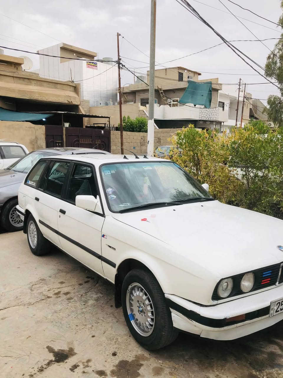 بي ام استیشن318 زعرا
مودیل90
محرک٤بلادي فل لاصرف لابخار 
کیر عادي جدید
رقم کرکوک دولي سنویە مشروع وطني لغایە2030
دفتر بنزین موجود شرط تحویل
صدر امامي و خلفي بشرط
دواخل نظیف
سیدی و دوشمە جدید
سقف سلایت
ویل بیلادي 
سیارە وضع شرکە کل عل بلاد
کاهربایات شغال
سیارە نظیف
سعر34وبي مجال

مکان کرکوک

***********
***********
