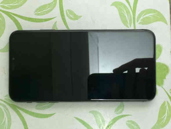 ايفون Xmax 256 ضهره مكسور والكامرة الخلفية واگفه 
سعره 150 وبي مجال قليل 
***********
