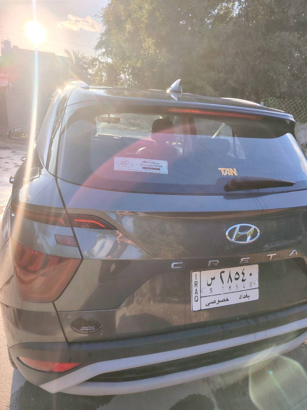 سيارة هيونداي كريتا، بحالة ممتازة، جاهزة للبيع. تصميم خارجي عصري وجذاب مع لون أسود أنيق. الداخلية فخمة مع مقاعد مريحة ولوحة تحكم حديثة. مثالية للعائلات أو للاستخدام اليومي.