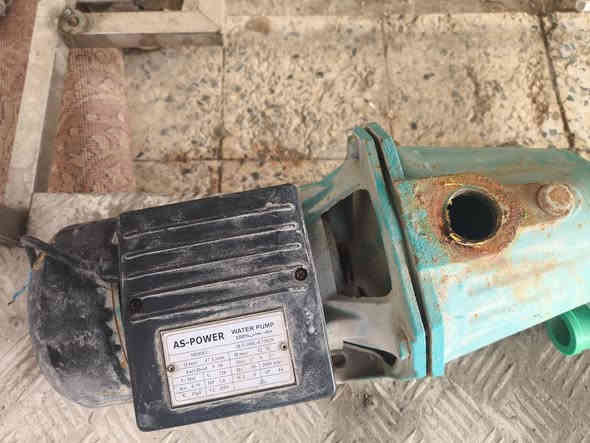 ياالله محطه واحد متر نضافه فول مواصفات يطالي 
ماطور عامودي بنتكس 
ماطور طرحي شنجي
منبرين جديد املاحه 8
حصو فحم رمل جديد 
ملحقاته 
سنك 
ماطور ترس دبات 
تانكيات حجم الف ونص 
ولا الفين 
مكاني واسط وعدي توصيل حسب الاتفاق 
السعر2000وبيه مجال 
استفسار اكثر ***********
***********
