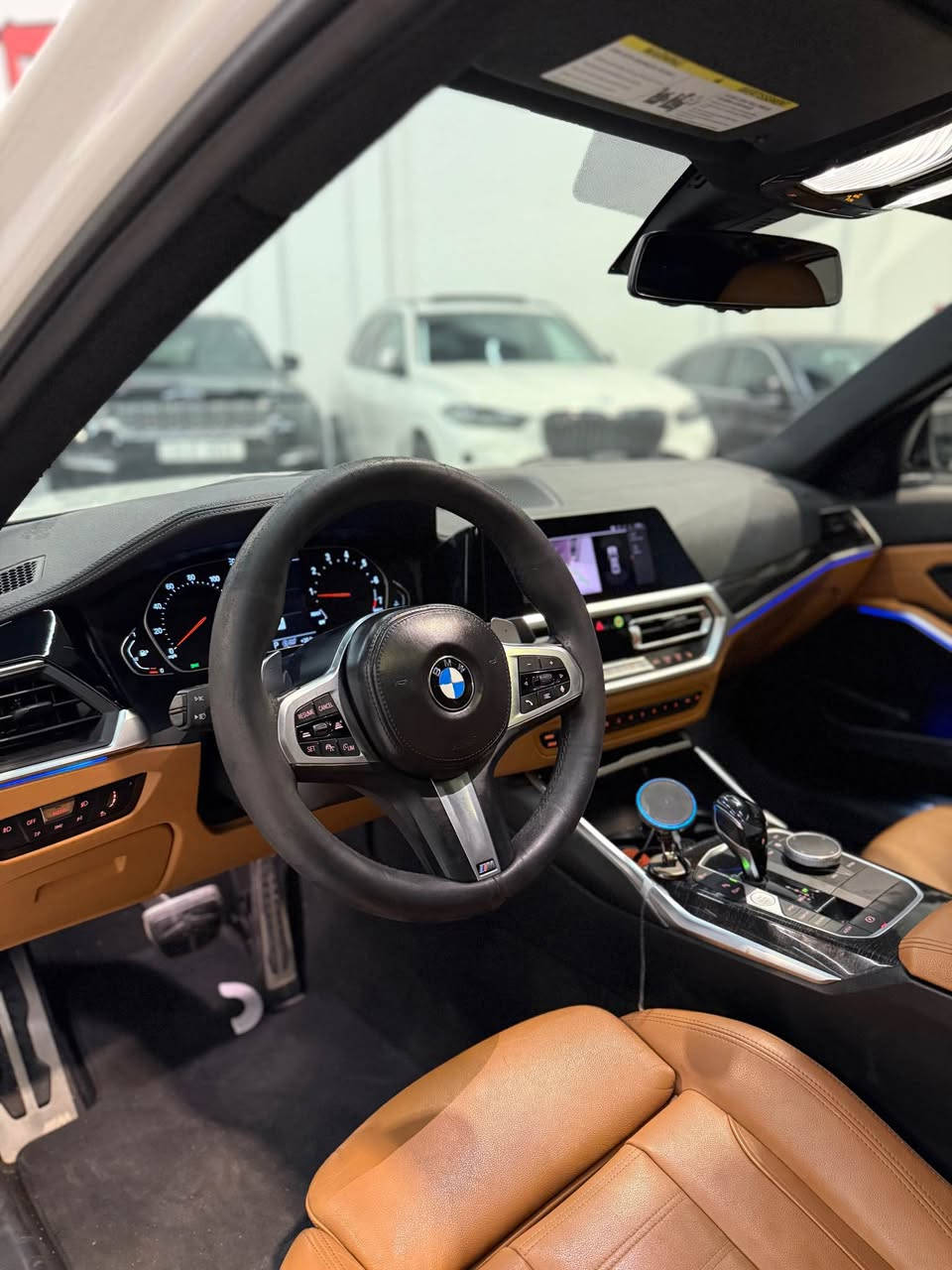 ‏🔥BMW 330i 2021 Mpakage Black Top
موديل / 2021
 اللون/ابيض صدفي ام باكيج بيلادي 
 سعر/265$ ورقه بيها مجال جدا بصيط شراي فقط
 العداد /40ميل فقط كل سيرفزات بشريكة العروش 
 وارد امريكي ، بيها فقط دعامي امامي صبغ بدون دواخل سكان و بردة  ،کلشی بیها بیلادی من لایتات ادابتيف داخل قيسي رادار كبير ادابتيف لايتات تتحرك مع اتيجاه سكان و سياره بلاك بيلادي 
 العنوان / اربيل -مدينه معرض  شارع 40m معرض البنا كارس
 موبايل/***********
 كورك-واتساپ
3MW5R1J01M8B93882 أربيل, العراق
