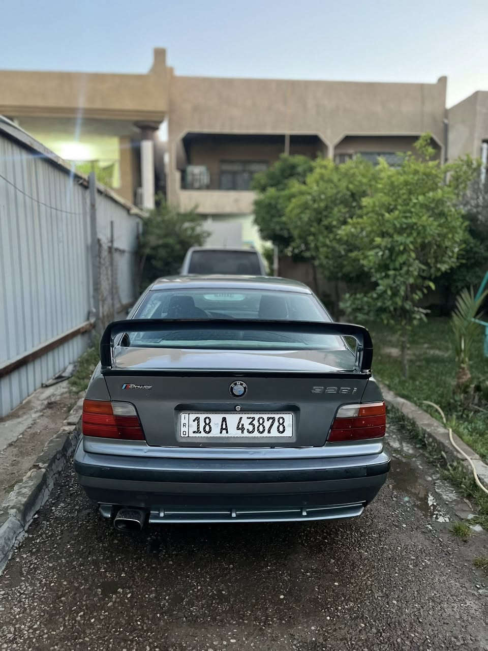 BMW  E36   موديل 1990
السياره  محركه 6 سلندر تك فانوص 
كير ZF نمره طويله
 
سعره ٤٣ وبيه مجال 
بغداد السيديه 
***********
