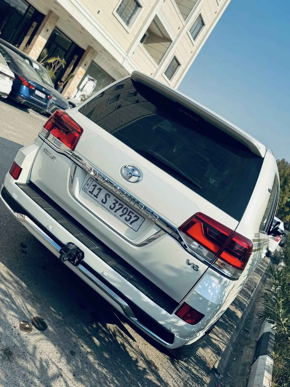 السلام عليكم
للبيع فقط لاندكروز ٢٠١٨  بريم اصلية بلادية كلهة بدون صبغ حتى الدعاميات السيارة بدون رمل بالبنيد والشريط مكفول اني شادة وعلى ضمانتي 

محرك ٤٠٠٠ (٦سلندر) مكفول ماشي ١٠٢حقيقي

تخم تاير جديد دنلوب 

كشنات بلادية نظيفة ١٠٠٪؜

ويل كب بلادي

بدون شخوط السيارة بدون بارد 

من كل النواحي بلادية 

شاشة بلادية مال بريم العميقة + شاشة DVD بالسقف

ارضيات بلادية + حوضية

دوسات بلادية
٨ ايرباك
تشغيل عن بعد
اشاير لكزس
جام كامل بلادي وحتى الامامي بلادية
يدات بلادية
مري شفط 

حساسات امامي خلفي

ثلاجة 

تحكم ستيرن 

بصمة ودخول ذكي 

عنوانهة بغداد (حي الاعلام) ***********

السعر ٥٠٠ ورقة (٥دفاتر)
