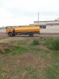 اللبيع هينو دنكر ماء موديل 82 رقم بغداد الحموله 14 طن   السعر 12 مليون...