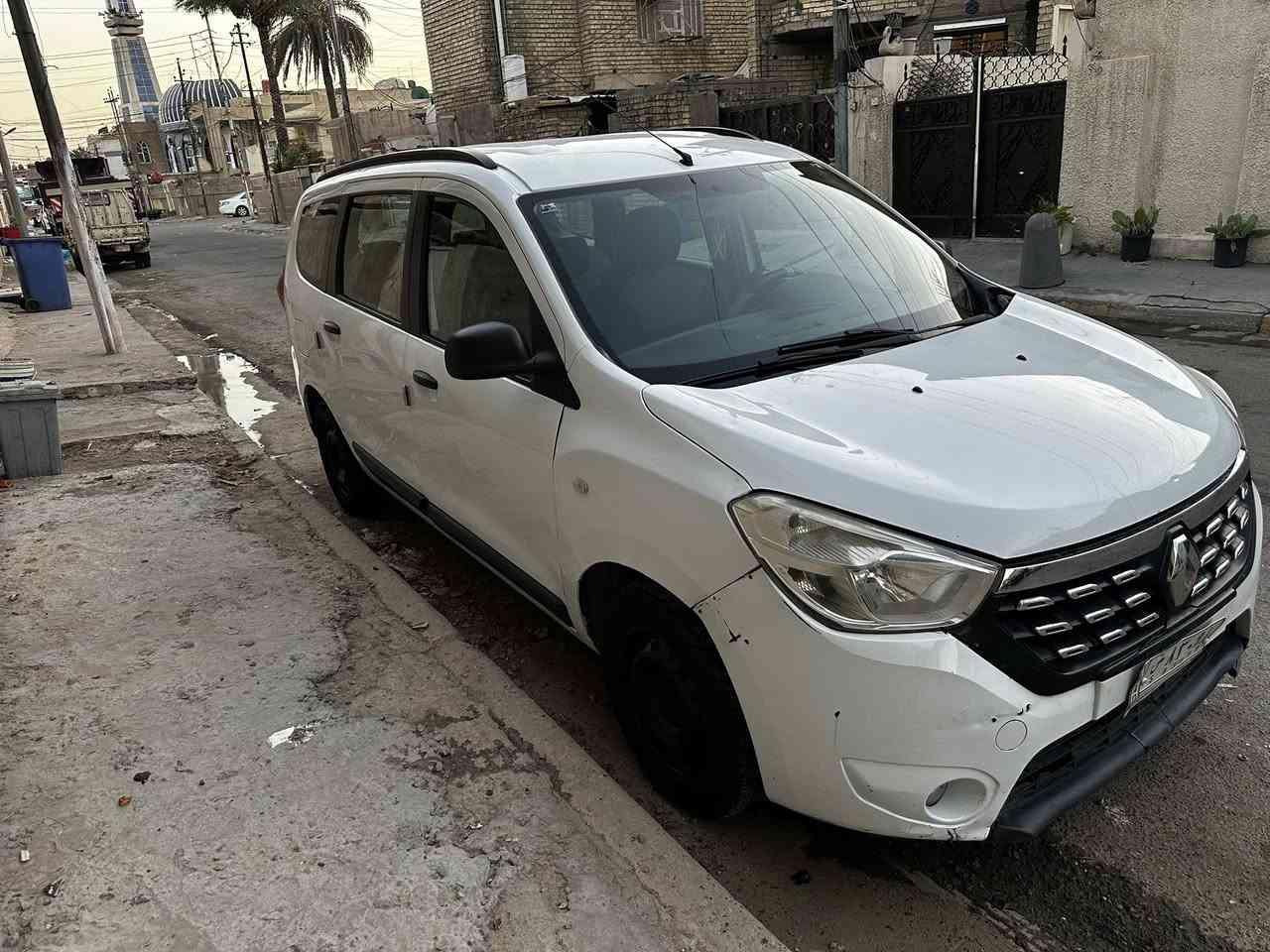 السلام عليكم
رينو لودجي موديل ٢٠٢٠
سيارة نظيفه ومابيها نقص 
ماشيه ١١٣ الف كيلو 
السعر ٨٠$
مكاني بغداد 
***********
