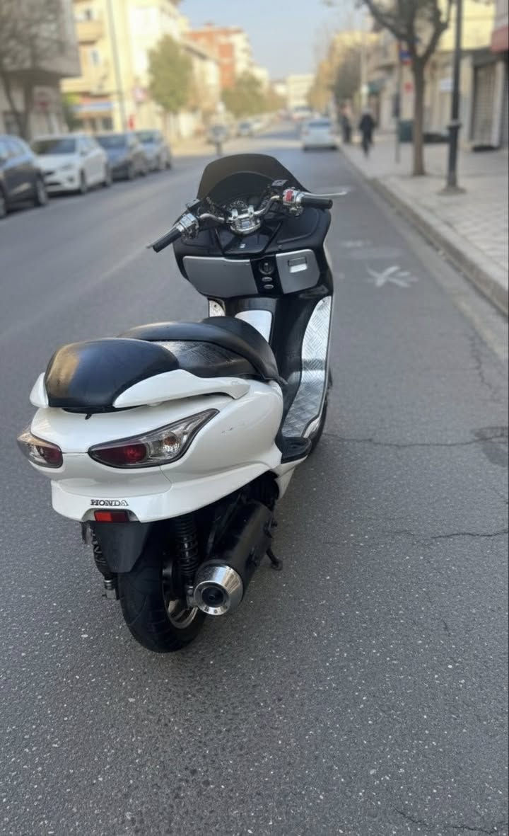 فورزه 08 /7كير /٤مودات قياده دراجه مال جناي اي ناقص ما بيه على اخر حبه مكفوله سعر ٩٥٠ و بيه مجال حك الجيه واسط بدره رقم هاتف *********** ما متواجد على فيس فقط وتساب و تصال
