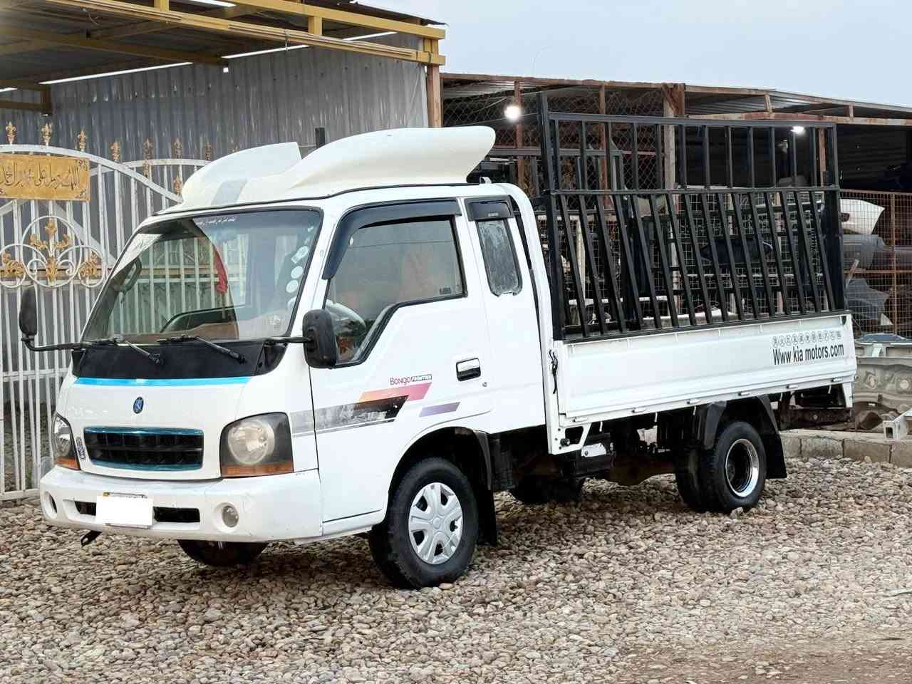 للبيع ام عيون موديل 2000 جاهزه من كلشي محرك كير صدر تخم تاير كهربائيات شاصي رقم شاصي كله مكفول تعمير جديد عله ايدي محجر جديد رقم نجف الماني تحويل مباشر سعر 67$ بيه مجال بسيط مكاني بابل ناحية الشوملي 
***********
