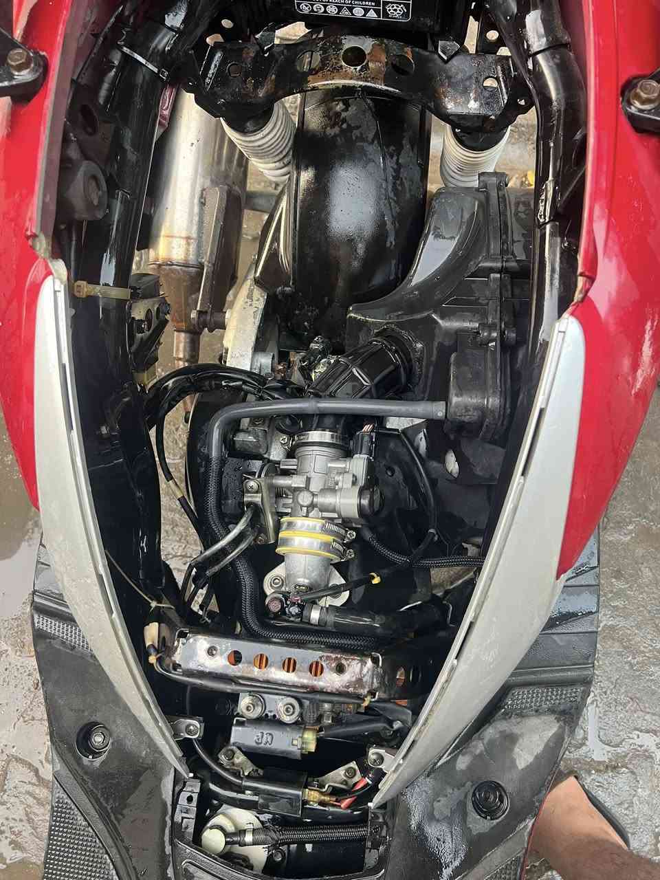 سلام عليكم شباب سكنس فحل دراجة دي   58 بلاد بلاد من الرممبة ما فاتحة ولا لاعب  بيهة  تجي وشوف ًً٠٠٠٠ بيهة جويتر رياضي وبيهة صالنصة رياضي وكلجات  ودشبول كاربون ألياف  السعر 950  المكان مدينة الصدر  ***********
