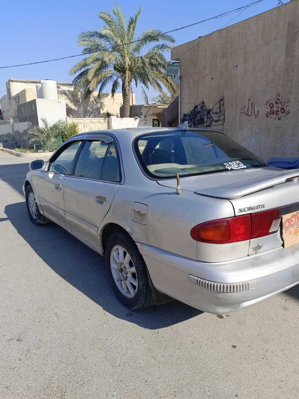 السلام عليكم سيارة للبيع سوناتا موديل 94 نضيفة سعرها 42 بيها مجال للاستفسار على الرقم *********** غير متواجد على الفيس موقعها كنعان حي العسكري
