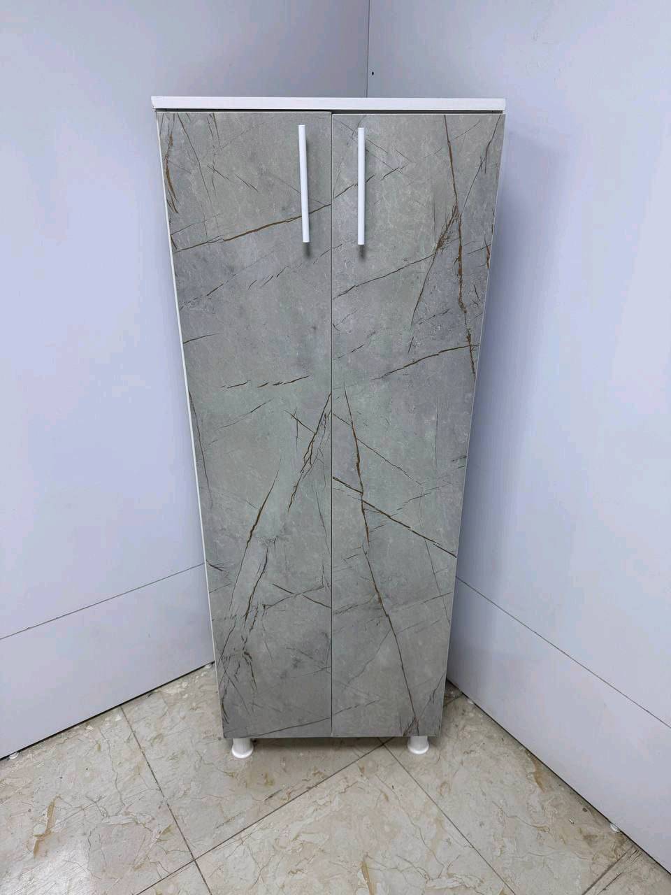 جزامه خشب 

القياسات 
165 سم الارتفاع 
 60 سم العرض 
33سم العمق 

السعر 100 الف 
التوصيل بغداد 5 الاف 
محافظات 10 الاف 