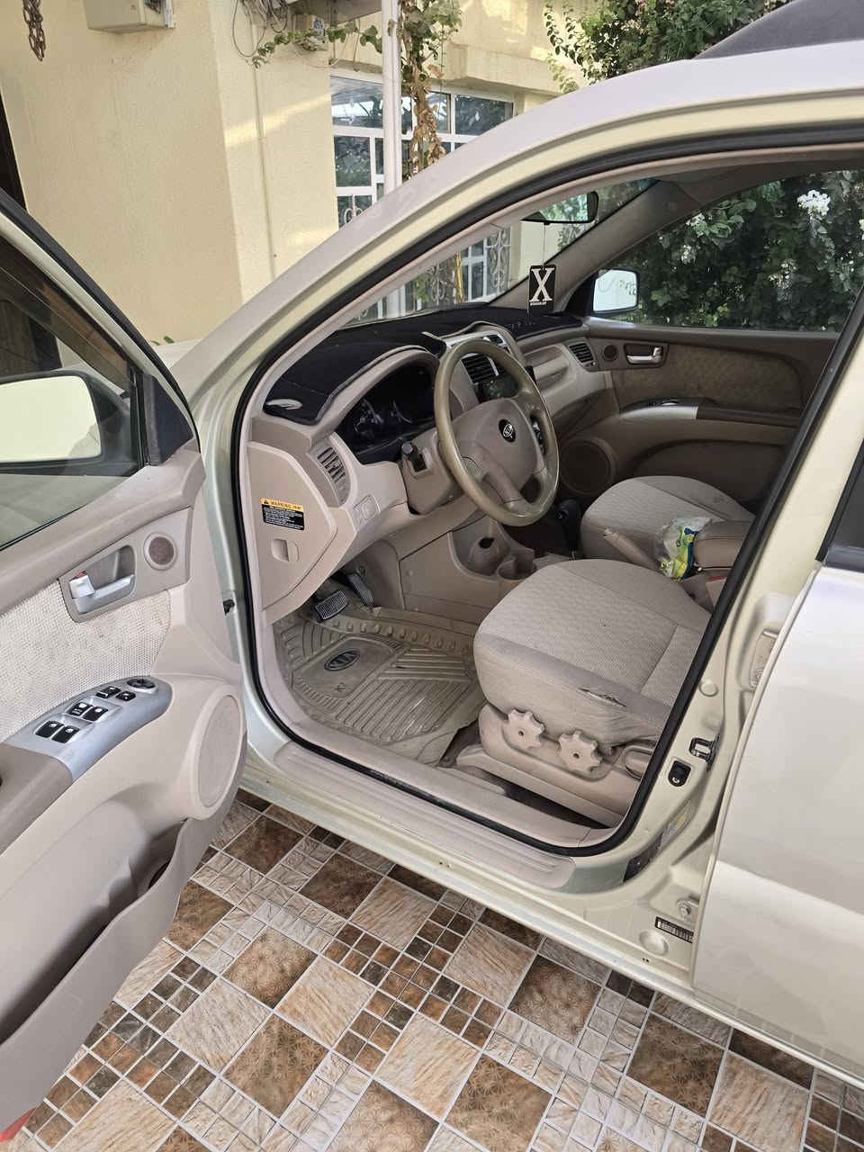 سبورتج موديل ٢٠٠٧ مكينه ٢٧٠٠ 
السياره شتغل بيها اكلوب الاويل بم 
سياره كامله من كلشي صدر امامي خلفي نوزلات فيت بم تخم تاير باتري كامله من كلشي سياره مال بيت حيل نظيفه وجديده ظررها شبر بالبنيد ومصبوغ وجارد رقم بغداد الجديد  باسمي سنويه جديده عارضها ٩٢ قيم سعر المكينه بسوك وانزلها من سعرها الاستفسار الاتصال ***********
