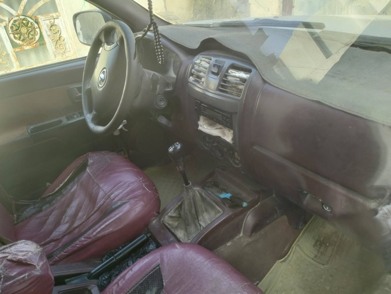 السلام عليكم سياره كريت ويل مديل 2012 سياره مكفوله من الضربه كير ومكينه خير من الله سنويه جديده 30 السياره بيه بس خياسات السعر 58  المكان الدوانيه الحمزه الشرقي 
رقم الهاتف ***********
