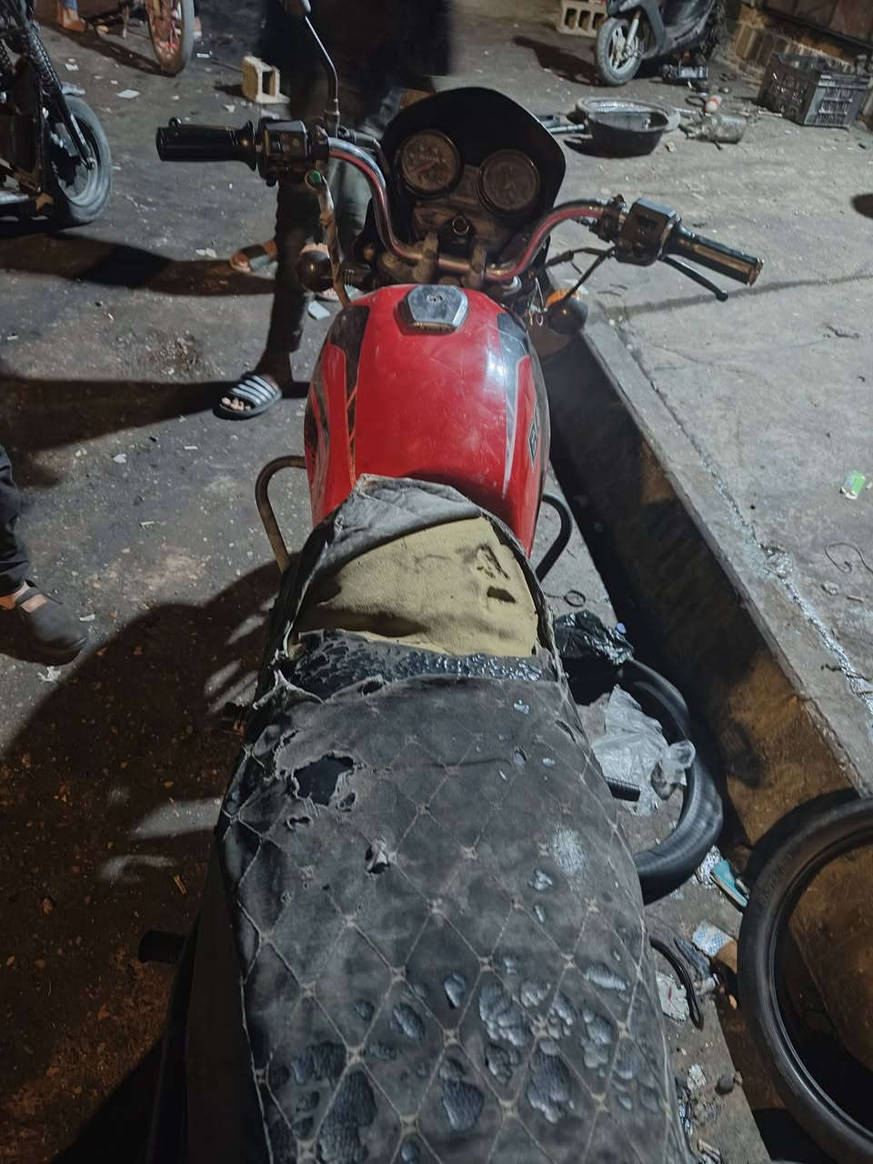 سلام عليكم 
دراجه للبيع اوراق اصوليه 
دراجه موديل١٩
نقصها كهربائيات 
الدراجه شغاله بس متروكه


**إذا كنت صاحب هذا الإعلان وتريد حذفه لأي سبب، رجاءا أرسل رسالة إلى الدعم الفني**