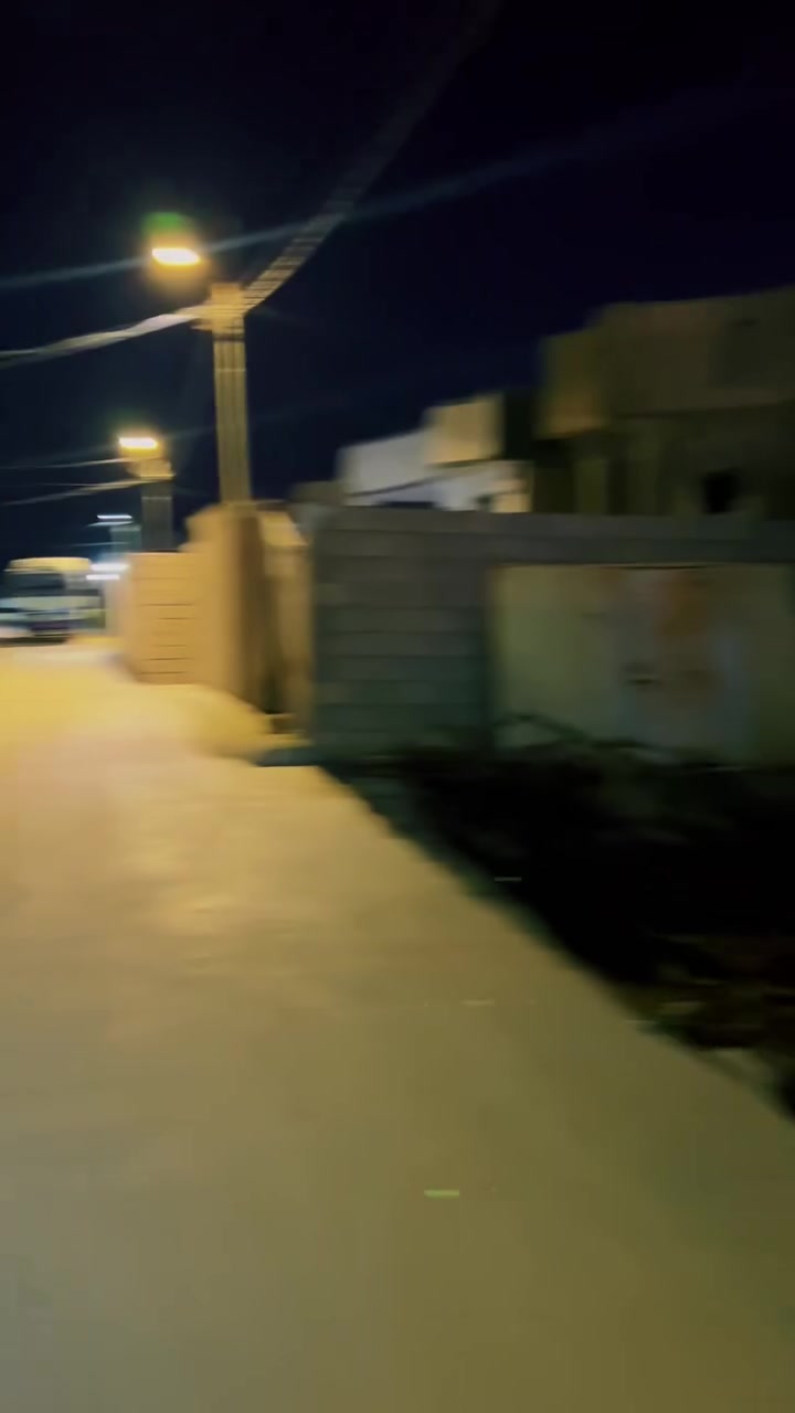 السلام عليكم
يوجد بيت للبيع في حي الاطباء الفرع الثاني 

خدمات كامله

 

بناء حديث وخريطه حديثه نظام مناور 

مساحه 250 متر وهاذا خارجو وموجود فديو من داخل البيت 

#ملاحظه بي طاقه شمسيه 8 نهاري و6 ليلي 

والكاونتر هم وياا البيت  هديه

واذا الأثاث كامله كلشي وسعرو هم يرهم مع البيت

***********

للأستفسار اكثر
