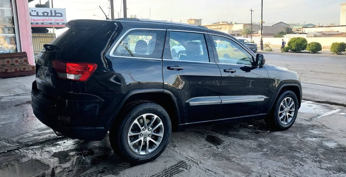 جيب لاريدو ٢٠١٢ اسود رقم بغداد الجديد فور ويل السيارة كشنات جلد داخل اسود كشن كهرباء بصمة تحكمات ستيرن لايتات زنون اصلي عالي ناصي مكينة ستة سلندر ٣٦٠٠ كير مكينة كفالة بيهه ٣ قطع صبغ بدون دواخل جامرلوغين خلفي والامامي رش اثر شخط رش فقط تايرات جدد صدر جديد سيارة كاملة السعر ١٤٤ وبيهه مجال حك الجية مكاني ديالى الخالص ***********
