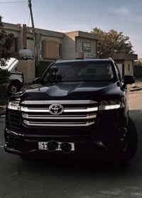 لاندكروز موديل 2023 GXR لمتدد فطيم السياره مغلفه ppf مكفوله السياره فو...