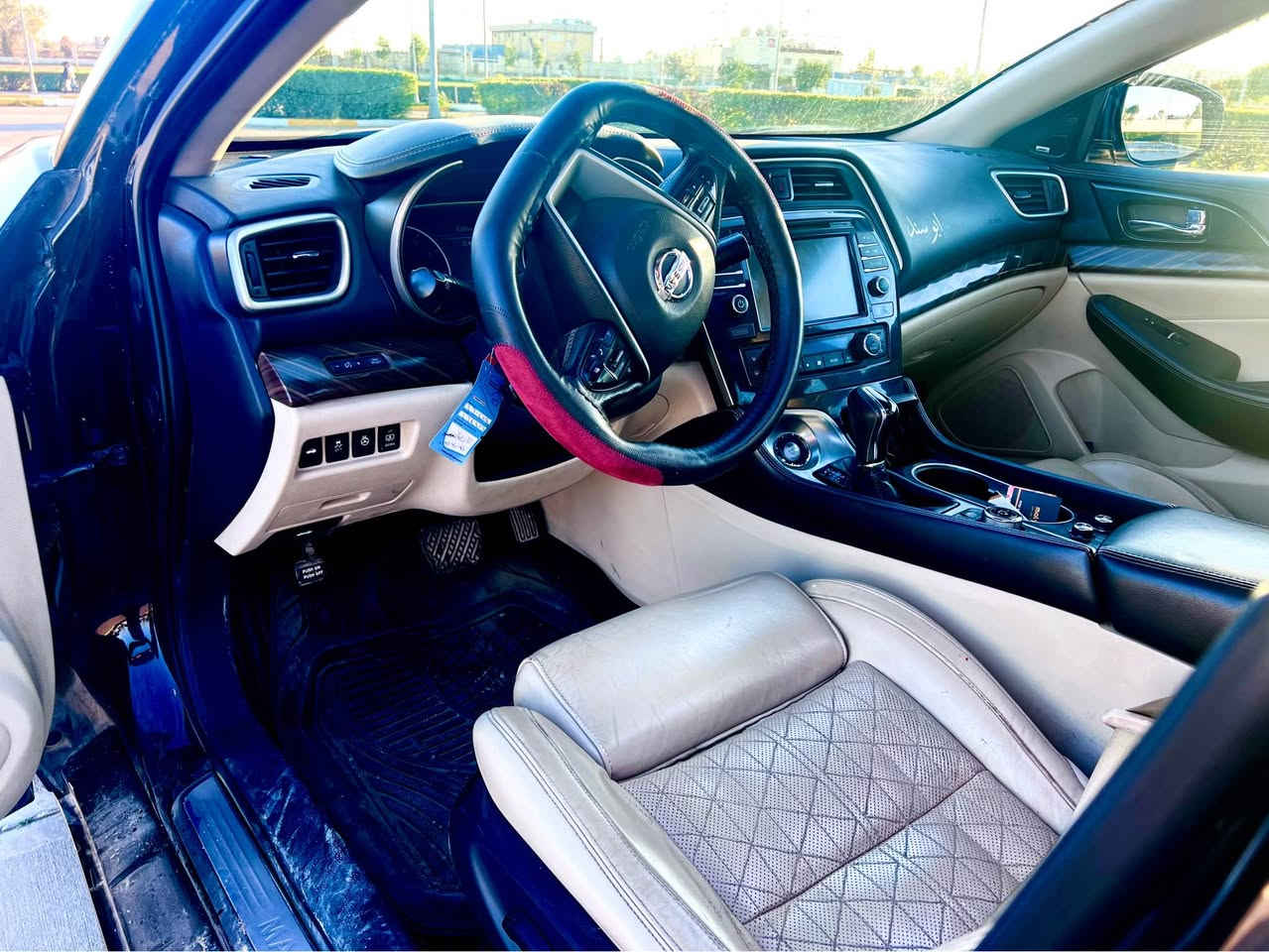 نيسان ماكسيما ٢٠١٧ 
پلاتينيوم فول مواصفات 
١٠٠ مايل روشتووه
مواصفات امريكي 
پانوراما 
كوشين جلد 
كوشين گه رم و سارد 
كوشين خزن 
سوكان هيتر
سوكان كاره بايي و خزن 
5 كاميرا 360 ده ره جه 
حساس  360 درجه پشت و پيش 
په رده ي دواوه بلادي 
6 بستن مكينه 3.5 نه كراوه 
ويل كروم 18 
رادار پيشه وه 
تبريد مركزي و لمس 
بسمه و شغال 
زور مواصفاتي تر  …….
تحويل غرامه وكاله به شه رت 
ده عمي نيه به كلين داخل بووه . له كوردستان ٣ پارچه بوه ته شوخت سبوغ كراوه ته وه ته ويشت ليخشاوه
ژ.ت . *********** أربيل, العراق
