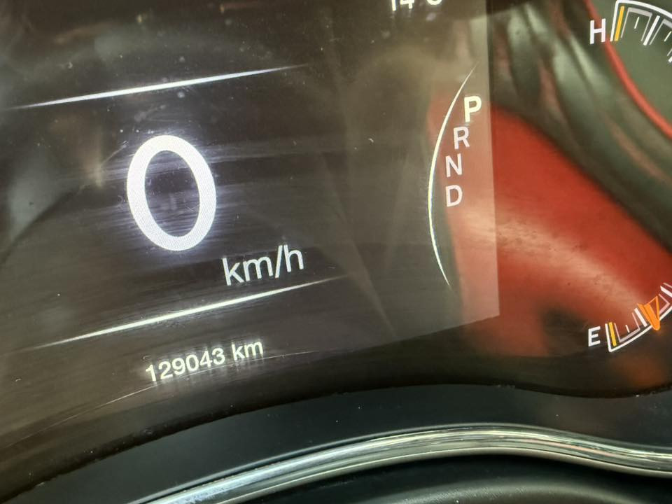 سلام عليكم
رمضان مبارك ❤️
للبيع جيب موديل 2018
لون ماروني مميز ❤️
السيارة حلوة وممتعوبة جديدة بفضل الله 
ماشية 129
كشنات جلد تحكم ستيرن كامره دوار 
كشن السايق كهرباء 
ويل رياضي اسود 🖤
مشدود ع سيارة محلي التايرات
السيارة حلوه بلحقيقه 
وخير من الله مكفول كير ومكينه 
حادث السيارة جاملغ الايسر الي يم السائق الارباكات سليمة فقط البردة مال السائق طاكة
سعر السيارة 210
يعني دفترين و10 ورقات 
وبيها مجال ان شاء الله عنوان السيارة بغداد العطيفية 
تحويل ثاني يوم احولك
***********
