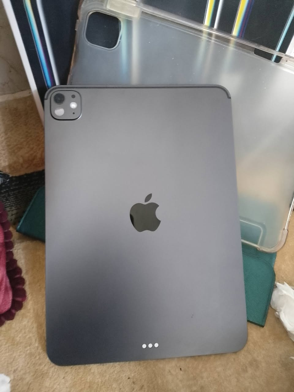 النوع : آبل
الفئه : ايباد M5

الجيل : الثامن

الحجم : ١١ انج

الاسم : ايباد برو 

اللون : رمادي 

الضمان : متبقي ١١ شهر

الملحقات : كامله✔️

لاصق حمايه : ✔️

حافظه : ✔️

البطاريه : 100

العنوان : حي ميسان قرب نفق المختار 

السعر : ١٣٥٠،٠٠٠ /مليون وثلاث مئه وخمسون الف دينار وبي مجال بسيط


**إذا كنت صاحب هذا الإعلان وتريد حذفه لأي سبب، رجاءا أرسل رسالة إلى الدعم الفني**