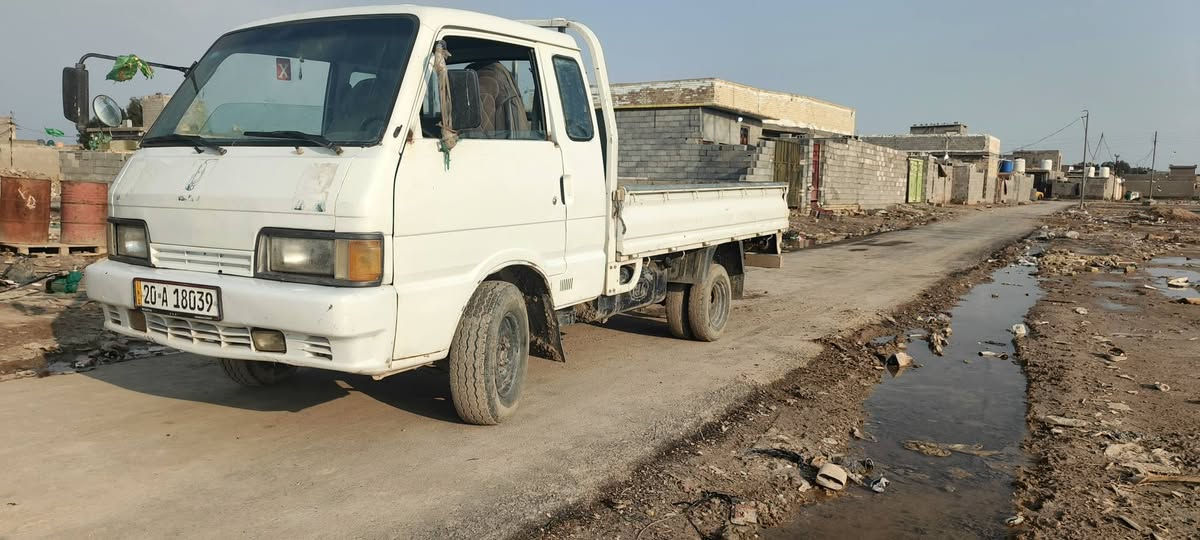 سلام عليكم كيا بنجو للبيع موديل 94 كفاله عامة محرك لا تبخير لا تنقيص  سياره نضيفة السعر 55 وبيها مجال عنوان بغداد النهروان ***********
