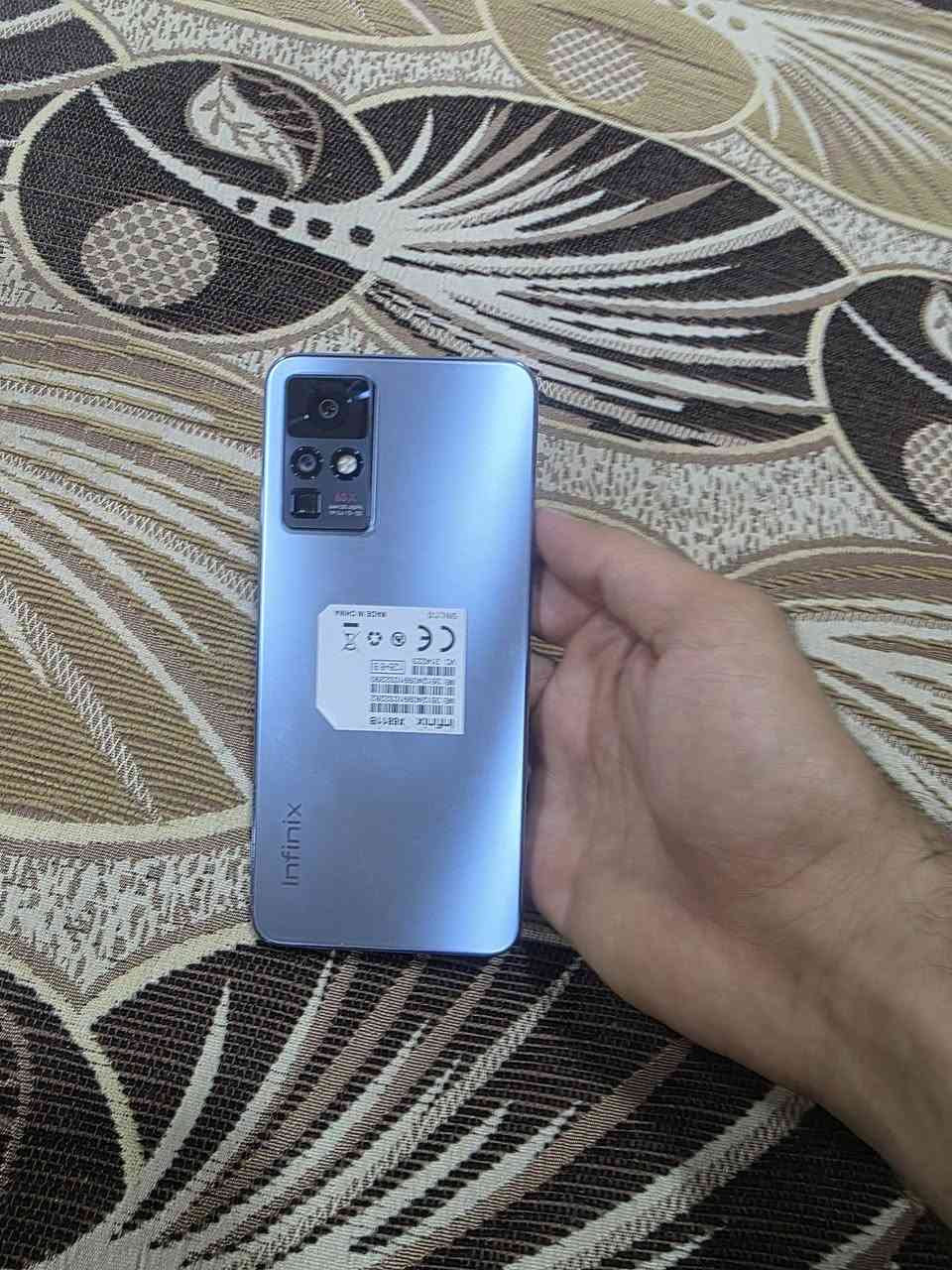 السلام عليكم  جهاز للبيع نضيف ومستعمل قليل 
انفنكس 0x6  كارتونه وياه وشاحنته الاصليه وياه  
السعر 250 وبيه مجال  
تواصل واتساب ***********
