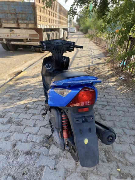 سلام عليكم دراجة ثعلب للبيع دراجة مأخذه من الرمبة برغي ممفتوح بيه كله بلادي محرك بلادي ماشية 21 الف فقط اوراق مال معرض موجود  3 اشهر من ماخذه من نزلته دراجة جديد السعر 800 العنوان جكوك قرب الكاظمية ***********
