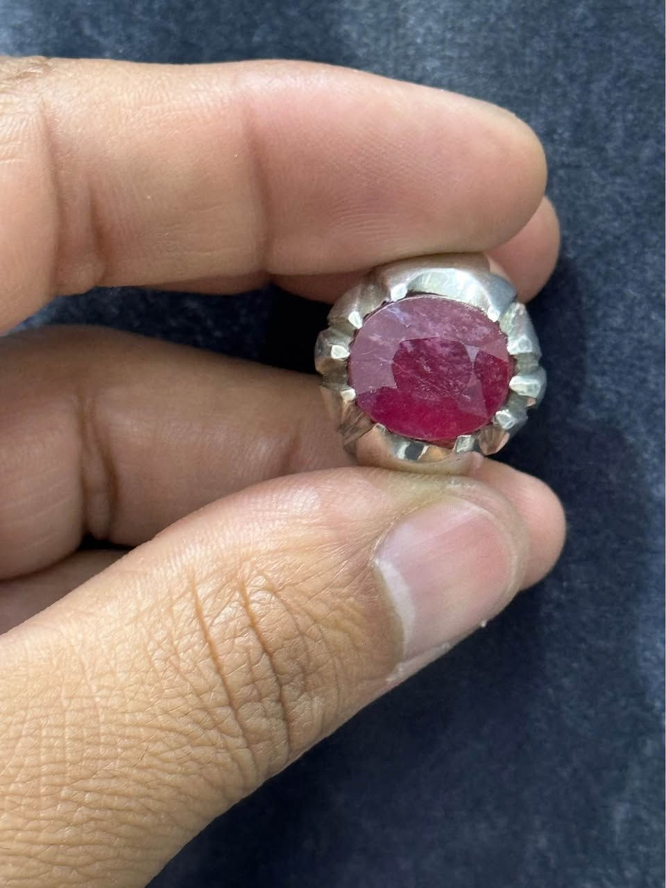 اللهم صل على محمد وال محمد 
خاتم ياقوت افريقي فرط الرمان
قطعه جميله ملبوسها روعه
مصاغ يدوي فضه عيار 925
مقاس الخاتم ''22''
يوجد توصيل كافة المحافضات البصرة, العراق


**إذا كنت صاحب هذا الإعلان وتريد حذفه لأي سبب، رجاءا أرسل رسالة إلى الدعم الفني**