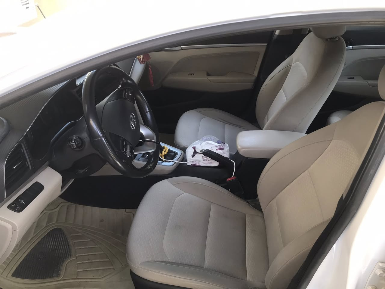 النترا موديل ٢٠٢٠ خليجي رقم بغداد باسمي السيارة مكفولة بصمه فتحه السيارة بيهه تصلح بلدوسه موضح بلصوره مكاني البياع السعر ١٧٠ الرقم ***********
