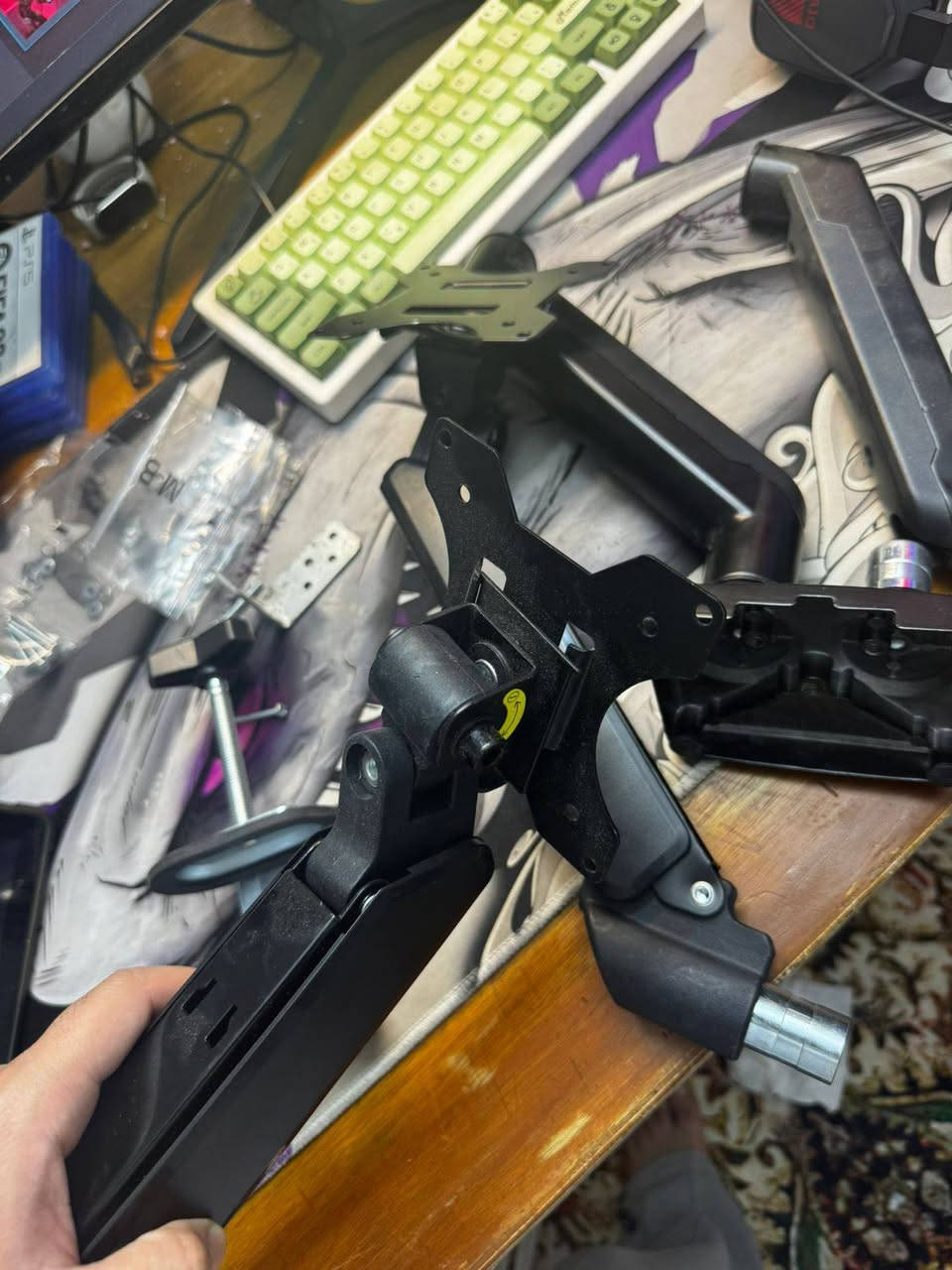 سلام عليكم
ستاند شاشتين مونيتر 
يتحمل وزن 
حديد ثقيل 
للبيع سعره 30
🚨كامل ملحقات مابي اي نقص🚨


**إذا كنت صاحب هذا الإعلان وتريد حذفه لأي سبب، رجاءا أرسل رسالة إلى الدعم الفني**