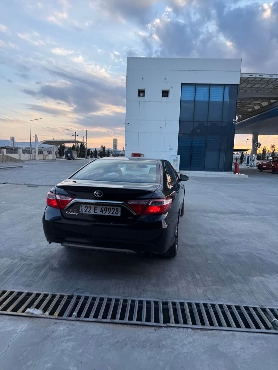 بابەت توێتا کامری مۆدێل 2017 se 
٣ پارچەی بۆیاخە بێ ناوو گرتن بێ ئرباگ 
گێڕوو مەکینەی نەکراوەتەوە بێ کێشەیە 
سەنەوی بەناوو خۆمە تا ٢٩ نووێیە 
چوار تایەی لۆکی لەژێرە سیارەکە یەک دینار مەسروفی نیە
نرخەکەی ١٣٥ گەڵاوو بێ مەجال
ژم *********** کۆرەک وەتسەپ ڤایبەر رانية, السليمانية
