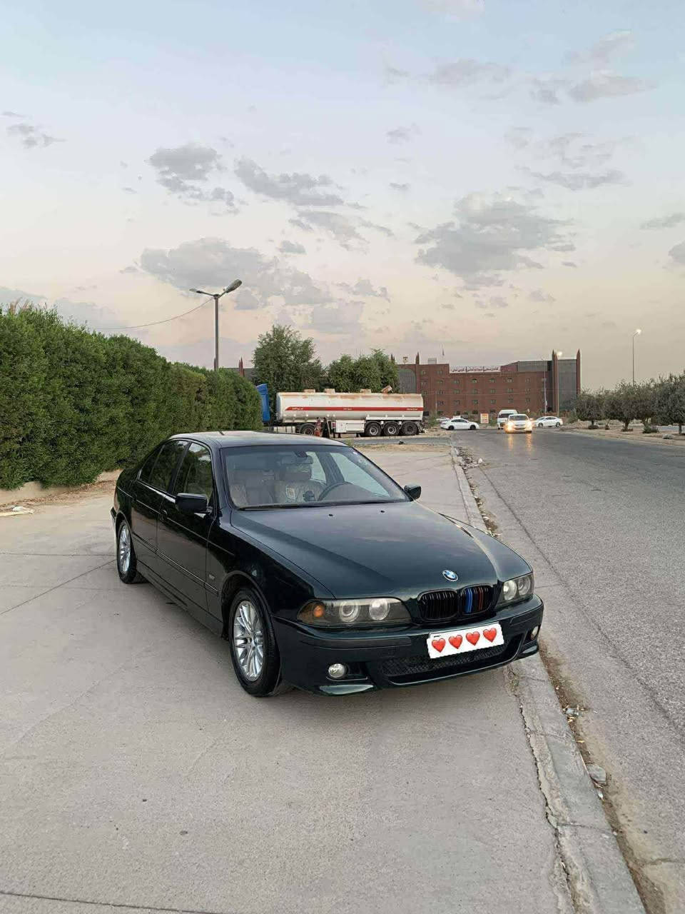 BMW  525   model 2002 
‎فول مواسەفات. ماشاللە لۆک دەبڵ دیجیتاڵ
‎سێ گێڕە (ئۆتۆماتیک ـ عادی ـ سپۆڕت )
‎بەسس سڵایت نیە 
‎گير و مةكينةي و تةبريد بةشةرت ٤تاية و ويلي لوكي لةسةرة  مةنةفست ئةسلي ٢٠٢١داخيل بوة. هةموو گياني بةشةرت.  سةياركة مالي دوستة بي مةسروفة
شوين هةولير
گؤرينةوةش دةكةم بةشتيك بةدلم بي
سعر ٦٩مةجاليكي كةم

بؤ پيوندي كردن تةنها لةوتساب
وتساب ***********
وتساب***********
*********** أربيل, العراق
