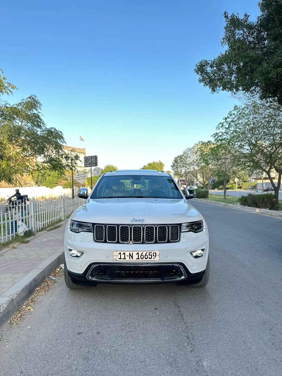 السلام عليكم
عندي جيب لمتدد بلاص فول مواصفات خليجية ١٨ بأسمي فحص وهزه ورقم جدد بغداد تخم تاير جديد دنلوب محرك ٣٦٠٠ والكير ثمان نمرمكفولات والسيارة كلها مكفوله عدا البارد باب السكن فقط ثلاث شاشات فور درايف كشنات كهرباء خزن ميموري الأتصال 
***********
*********** 
اخوان العراقنا بيه واتس اب
