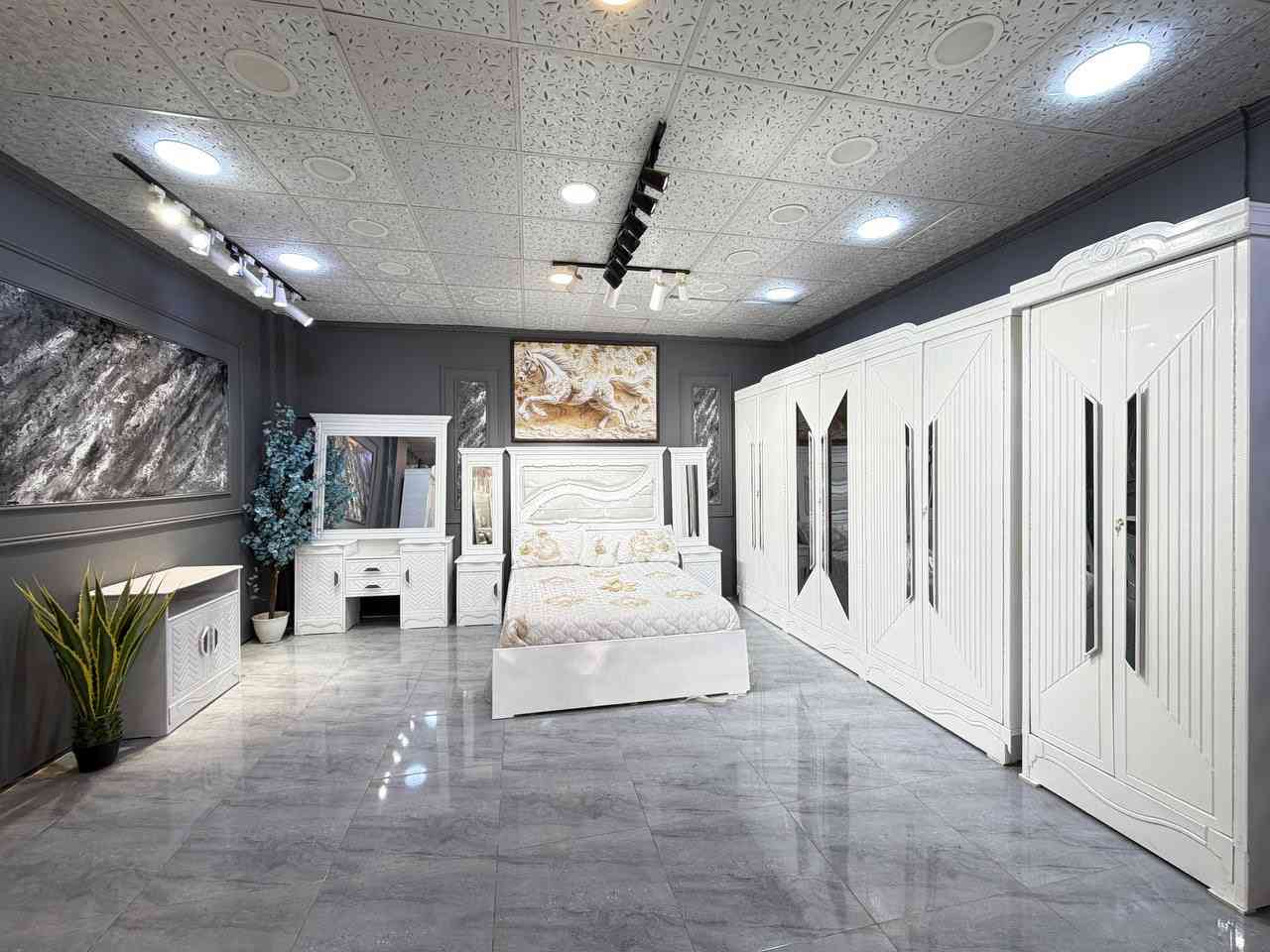 السعر // 950

🔅تفاصيل الغرفة المرمري  ....

خارج ٤ملم ام دي اف 🔺
وداخل معاكس ٣ملم 
صبغ حراري  درجة اولى 

عدد القطع  ٧ قطع 😍
🔺1 //جرباية  قياس  ١٦٠ × ٢٠٠ 
🔺//ميز جانبي ايسر قياس ٥٠
🔺2// وميز  جانبي  قياس ٥٠
🔺3// زاوية ارتفاع مترين عرض ٨٠
🔺4// وميز بلازمه  
🔺5//وميز مراية ارتفاع مترين عرض ١٢٠
🔺6// وكنتور ٦ باب  ارتفاع مترين و١٥ طول ٣ متر و١٥

القطعه الثامنة حسب الطلب شازلون
سعرها ٥٠ الف ❤️

(توصيل مجاني مركز بغداد )
التوصيل يشمل الشد مجاني 🔥
(اطراف ٥٠)
باقي المحافضات حسب البعد
شازلون سعرها ٥٠ الف
شازلون مخزن ٧٥ الف


**إذا كنت صاحب هذا الإعلان وتريد حذفه لأي سبب، رجاءا أرسل رسالة إلى الدعم الفني**