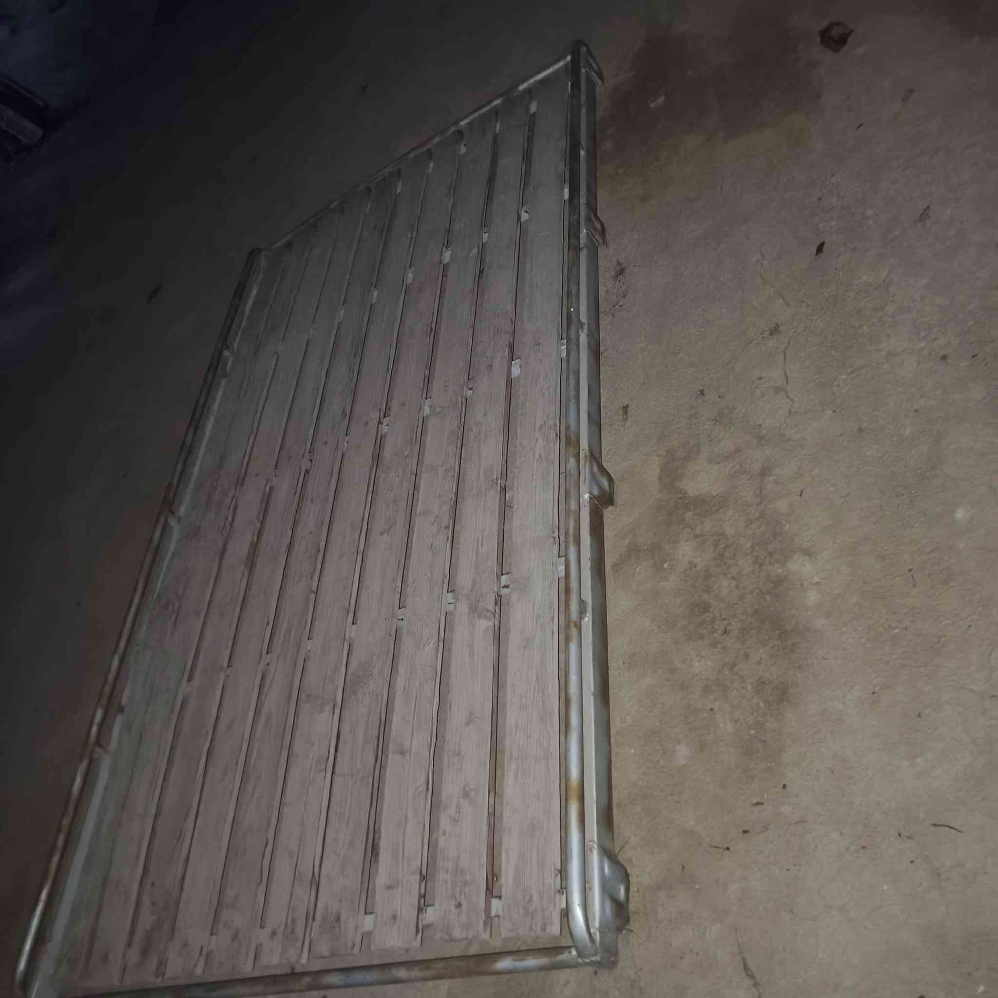 سلام عليكم سله ستاركس للبيع عوز ها بس صبغ السعر 75للتصال***********
