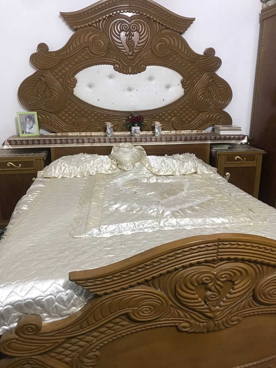 غرفه صاج تسكام ست بوب ستخدام قليل شخط مابيه 
سعره مليون و ٣٥٠ وبيه مجال للشراي
ت ***********
