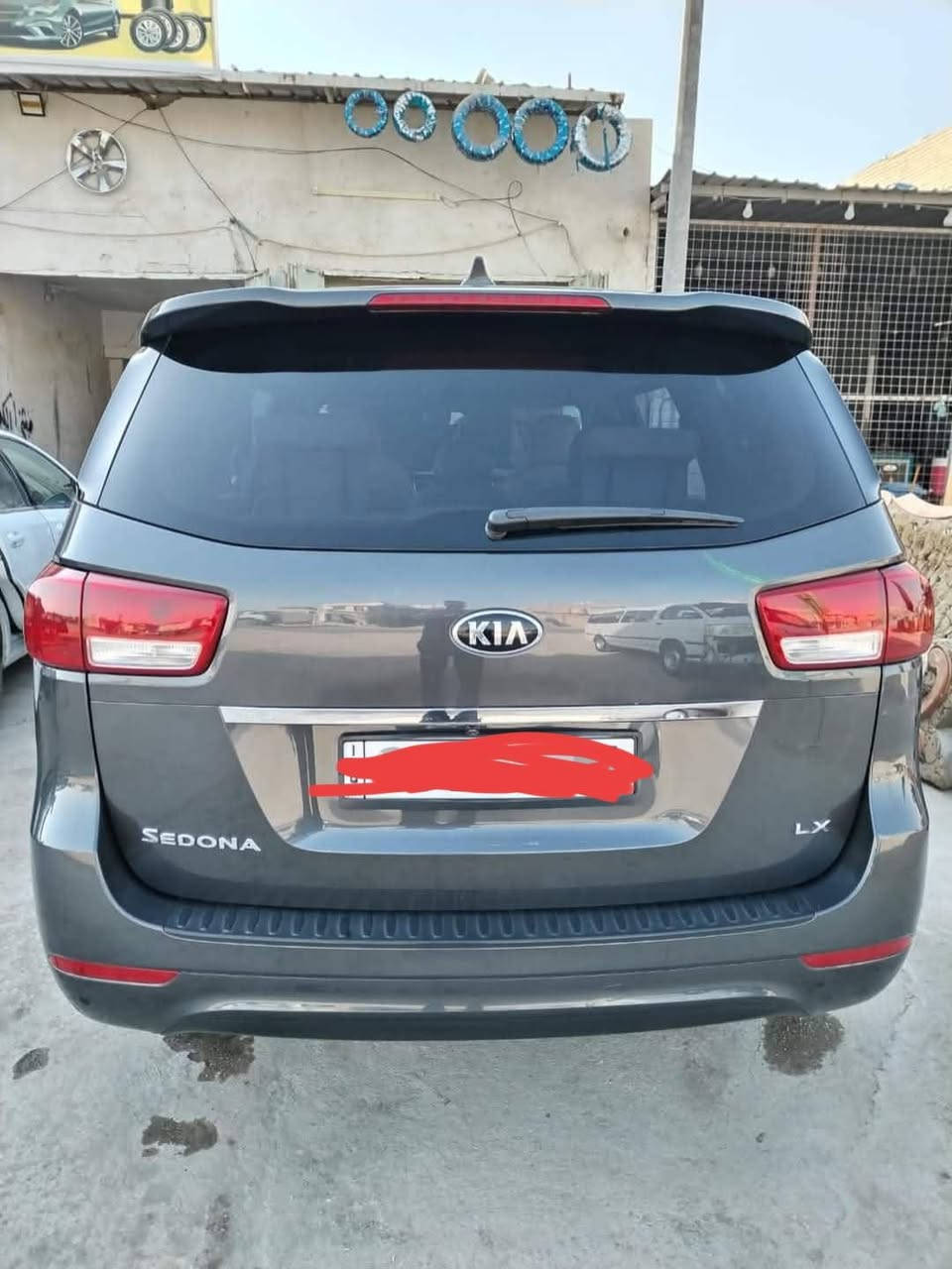 سلام عليكم
للبيع سيارة سيدونا 
موديل 17 
السعر 190
للاستفسار اتصال على 
‏‪***********‬‏
